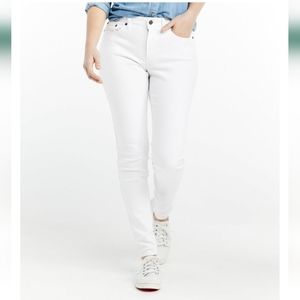 L.L. BEAN Classic Fit Skinny Jeans. White. Reg 2.